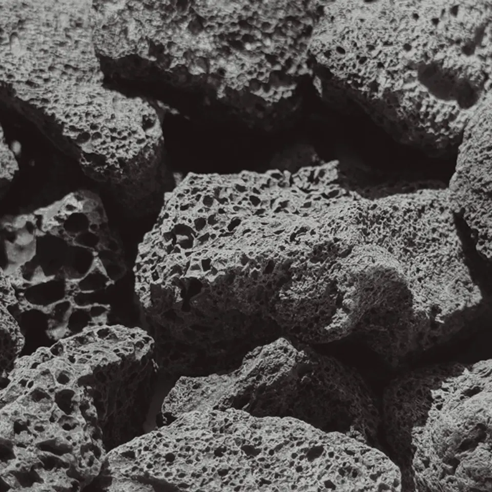 3/4 Black Lava Rock